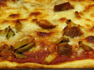 Pizza with saussage